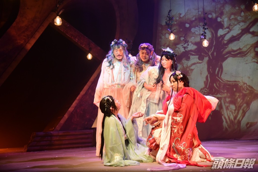 成班人反串做仙女，係咪想考驗觀眾？